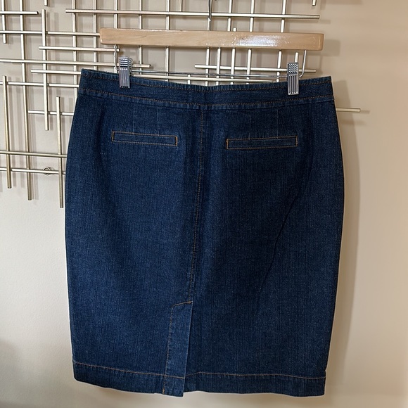 Talbots Denim Skirt Size 10p - Picture 4 of 8